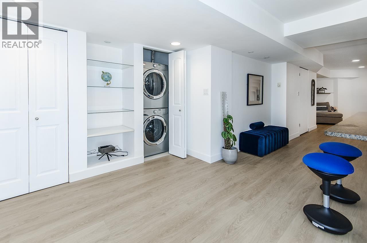 1075 Adderley Street, North Vancouver, British Columbia  V7L 1T4 - Photo 24 - R3111798