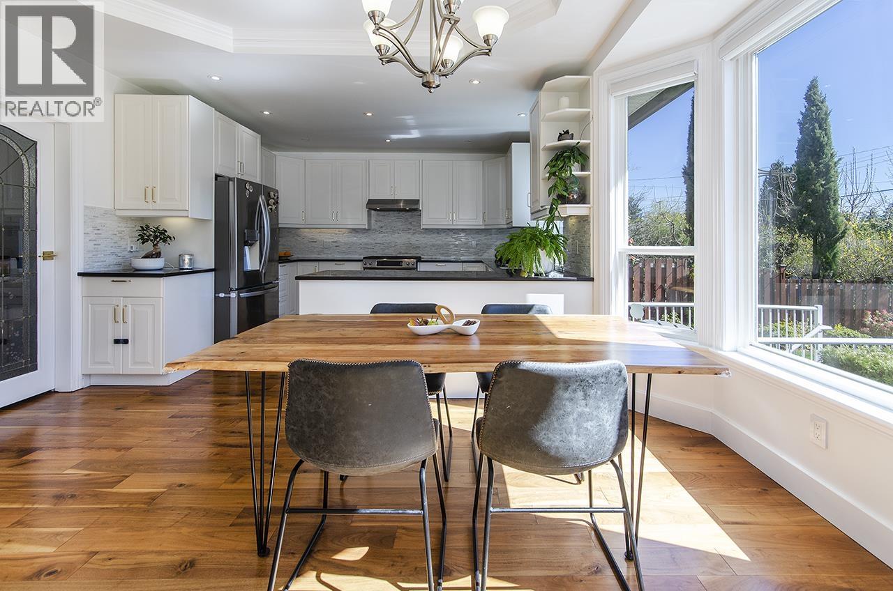 1075 Adderley Street, North Vancouver, British Columbia  V7L 1T4 - Photo 5 - R3111798