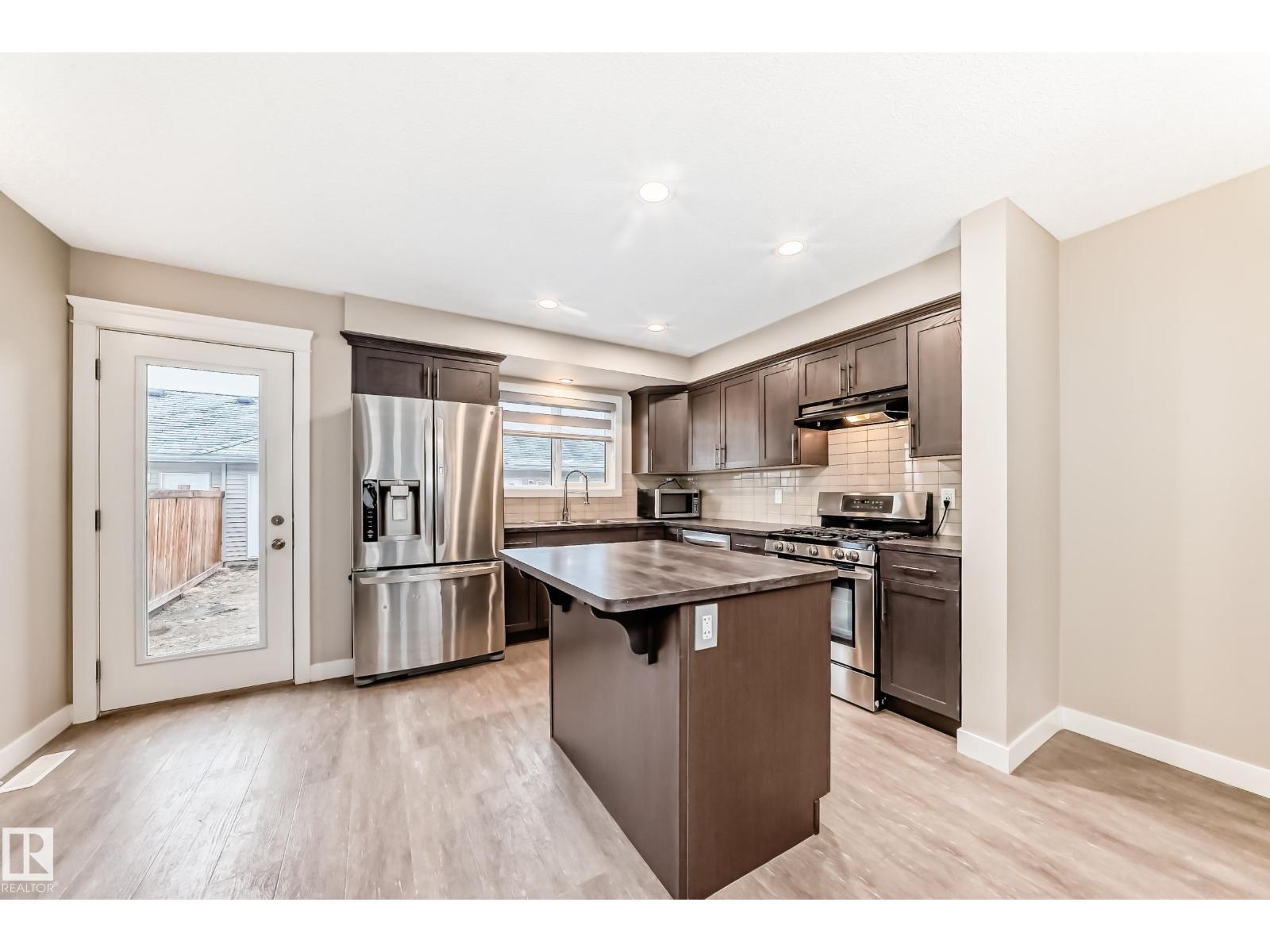 5709 66 St, Beaumont, Alberta  T6X 2A4 - Photo 3 - E4482395