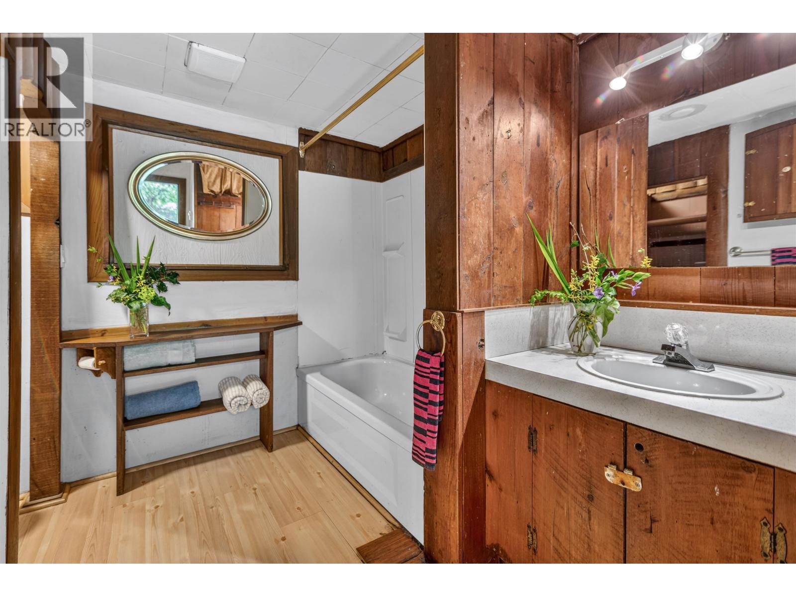 8200 Redrooffs Road, Halfmoon Bay, British Columbia V7Z 1E2 - Photo 29 - R3111808