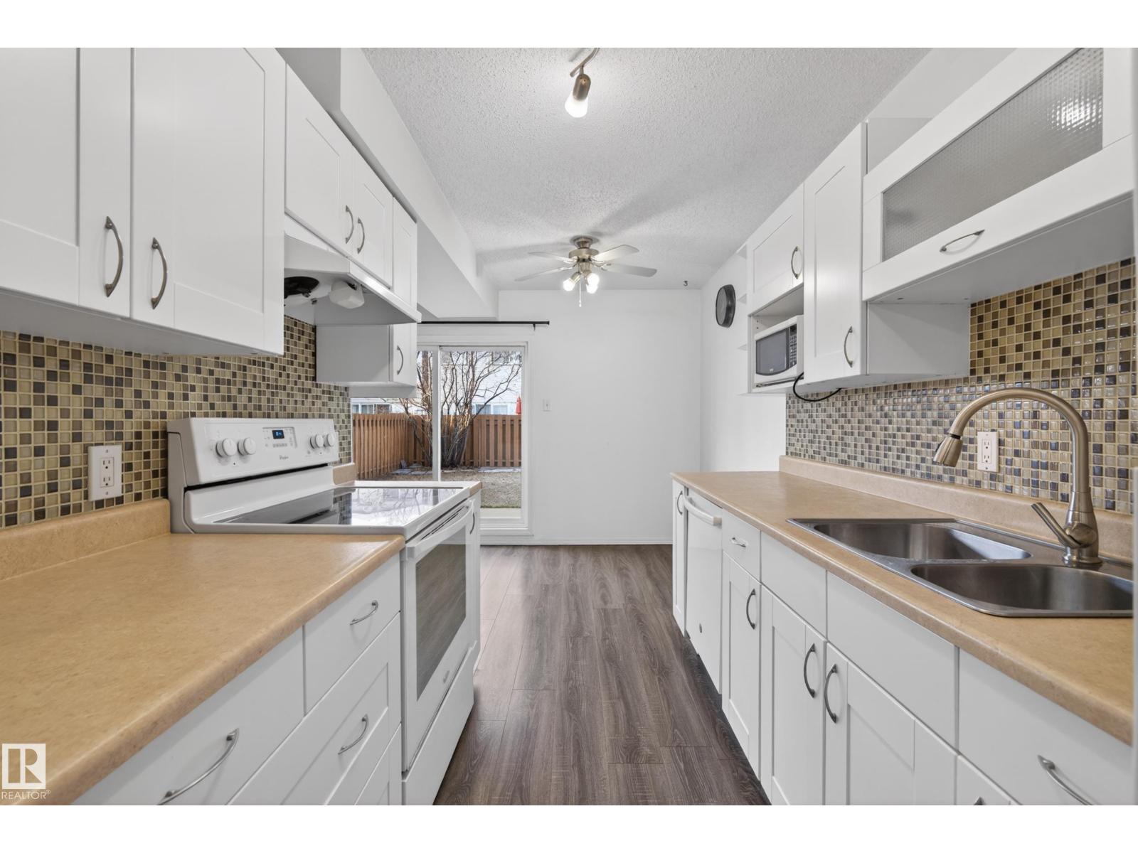 #e 16315 89 Av Nw, Edmonton, Alberta  T5R 4S1 - Photo 12 - E4482396