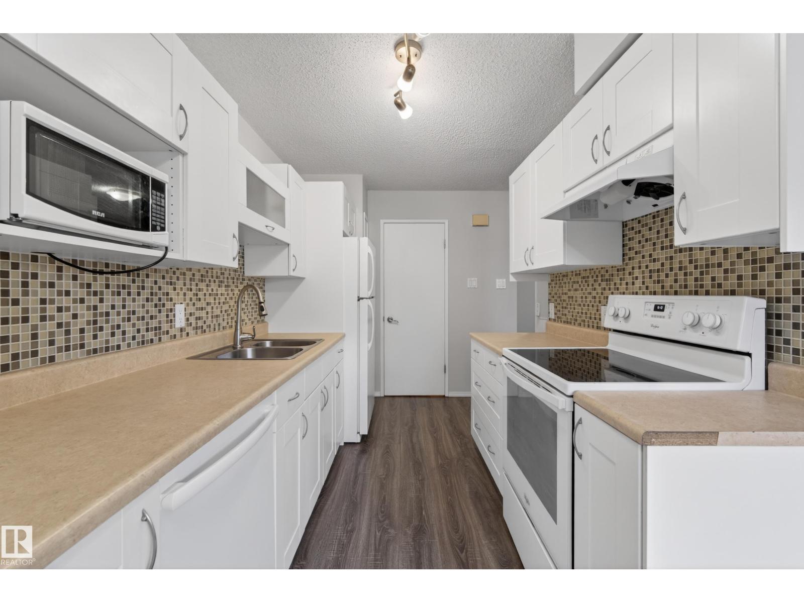 #e 16315 89 Av Nw, Edmonton, Alberta  T5R 4S1 - Photo 13 - E4482396