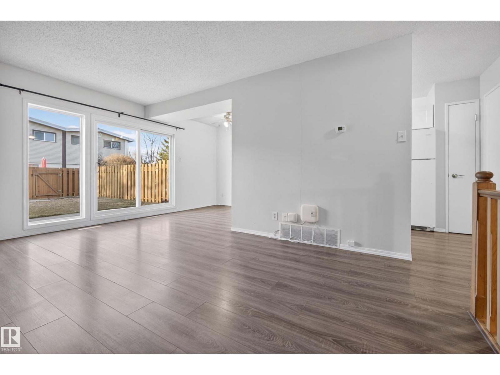 #e 16315 89 Av Nw, Edmonton, Alberta  T5R 4S1 - Photo 14 - E4482396