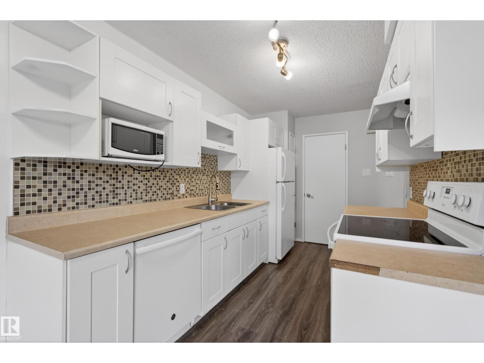 #e 16315 89 Av Nw, Edmonton, Alberta  T5R 4S1 - Photo 8 - E4482396