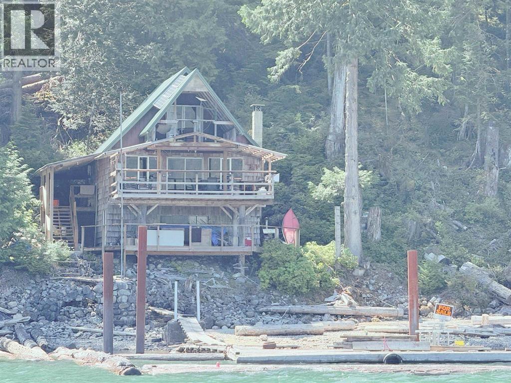 4 Debeck Creek, Pitt Meadows, British Columbia  V0N 0V0 - Photo 1 - R3111838