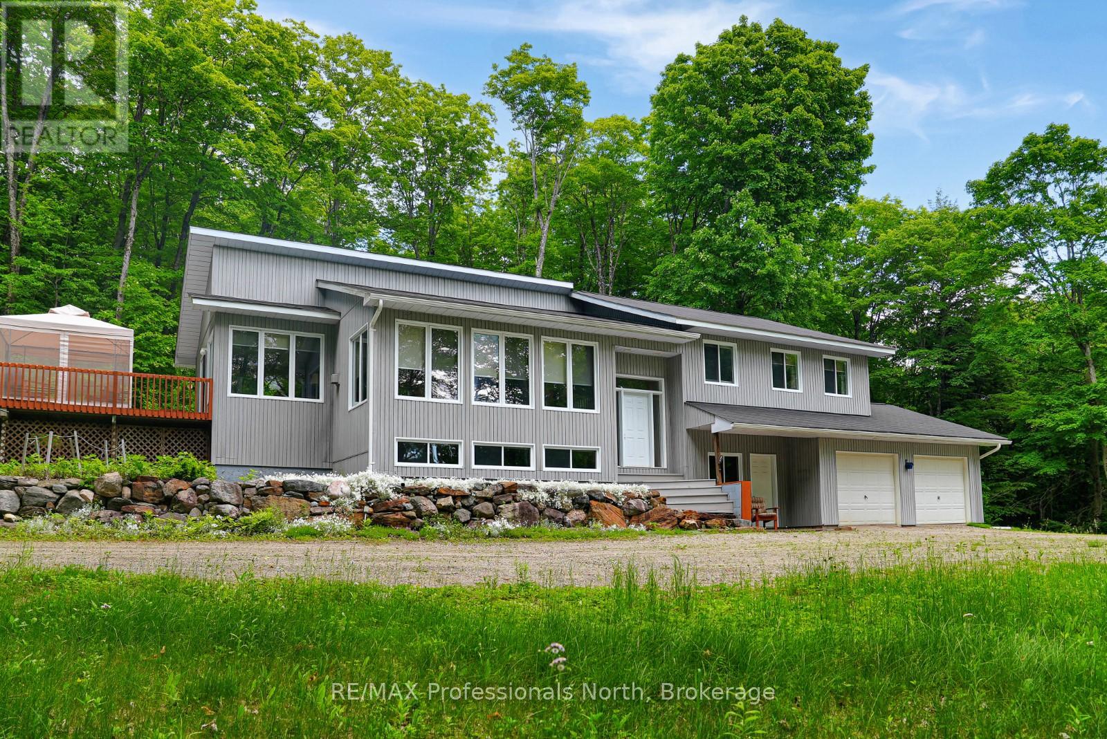 1930 TRAPPERS TRAIL, dysart et al (dudley), Ontario