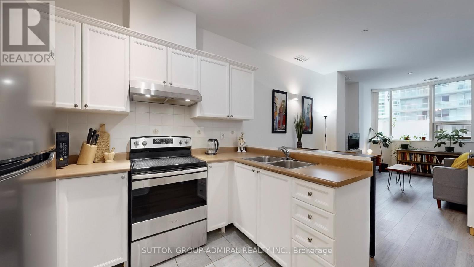 703 - 393 King Street W, Toronto, Ontario  M5V 3G8 - Photo 10 - C13002892