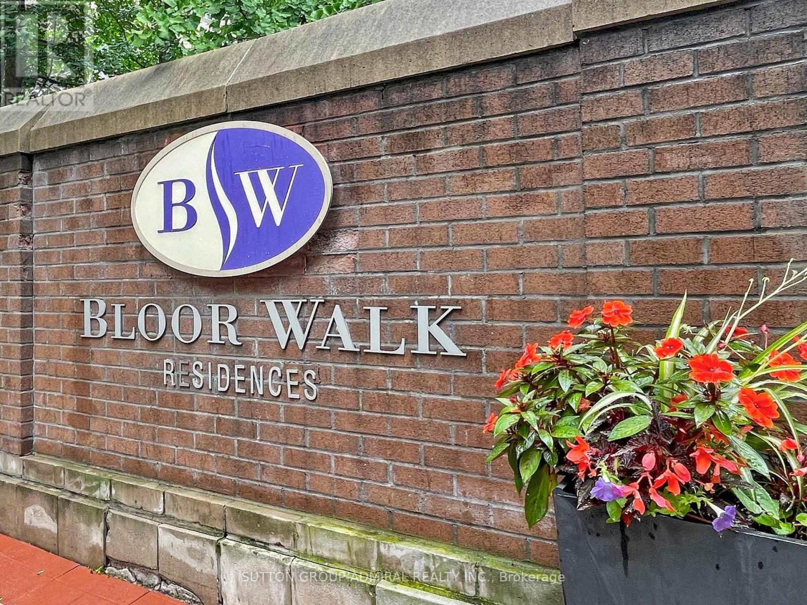 812 - 100 HAYDEN STREET, Toronto, Ontario