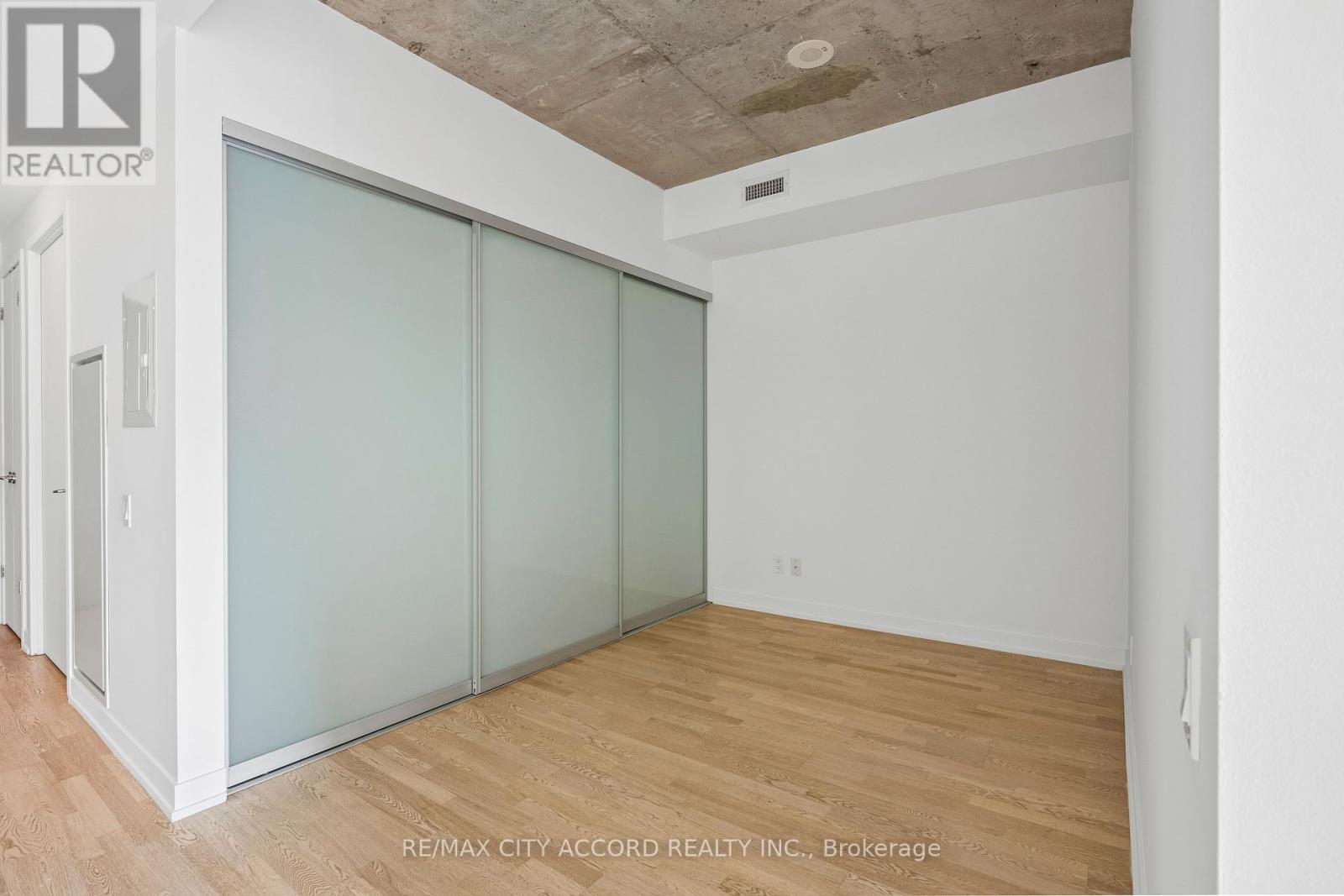 718 - 560 King Street W, Toronto, Ontario  M5V 1M3 - Photo 12 - C13002948