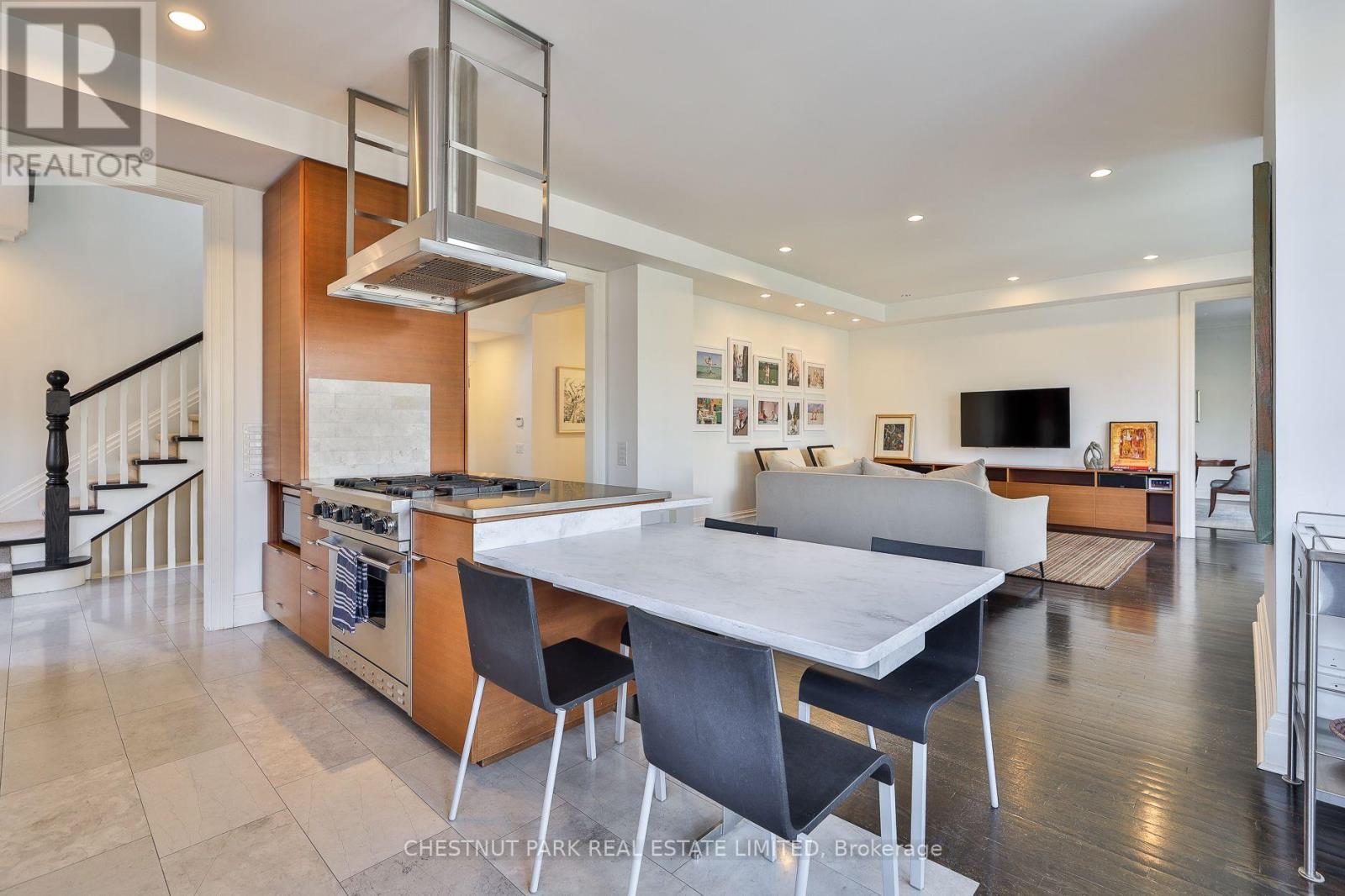 1 Glen Edyth Place, Toronto, Ontario  M4V 2W1 - Photo 10 - C13002968