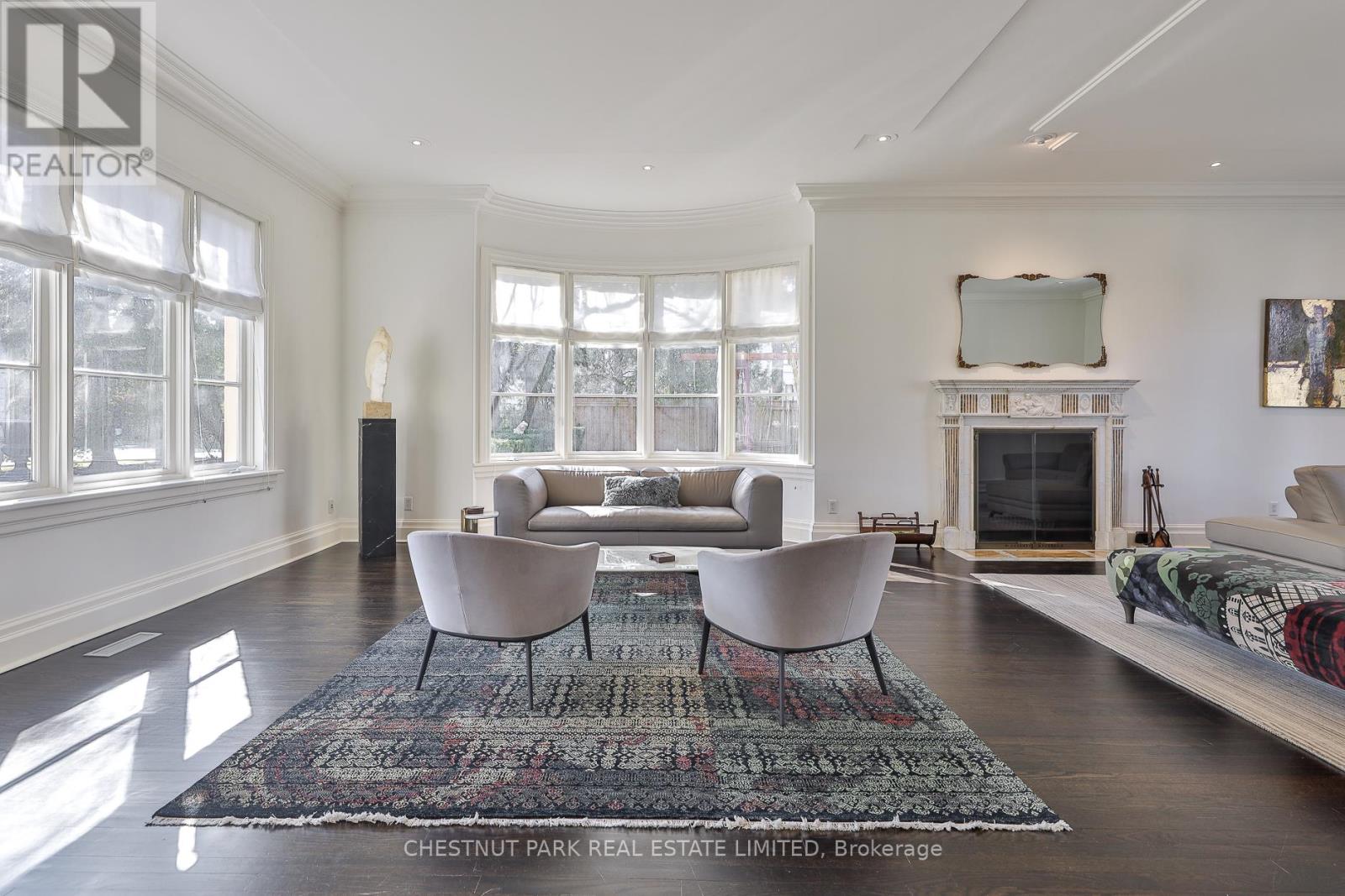 1 Glen Edyth Place, Toronto, Ontario  M4V 2W1 - Photo 4 - C13002968