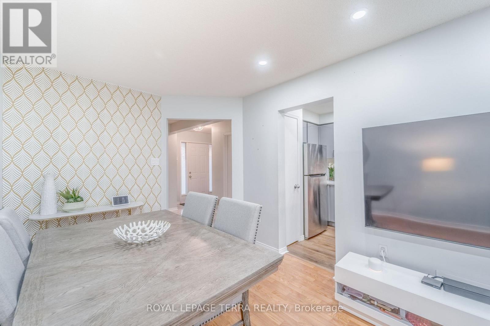 15 Heaver Drive, Whitby, Ontario  L1N 9K4 - Photo 13 - E13002954