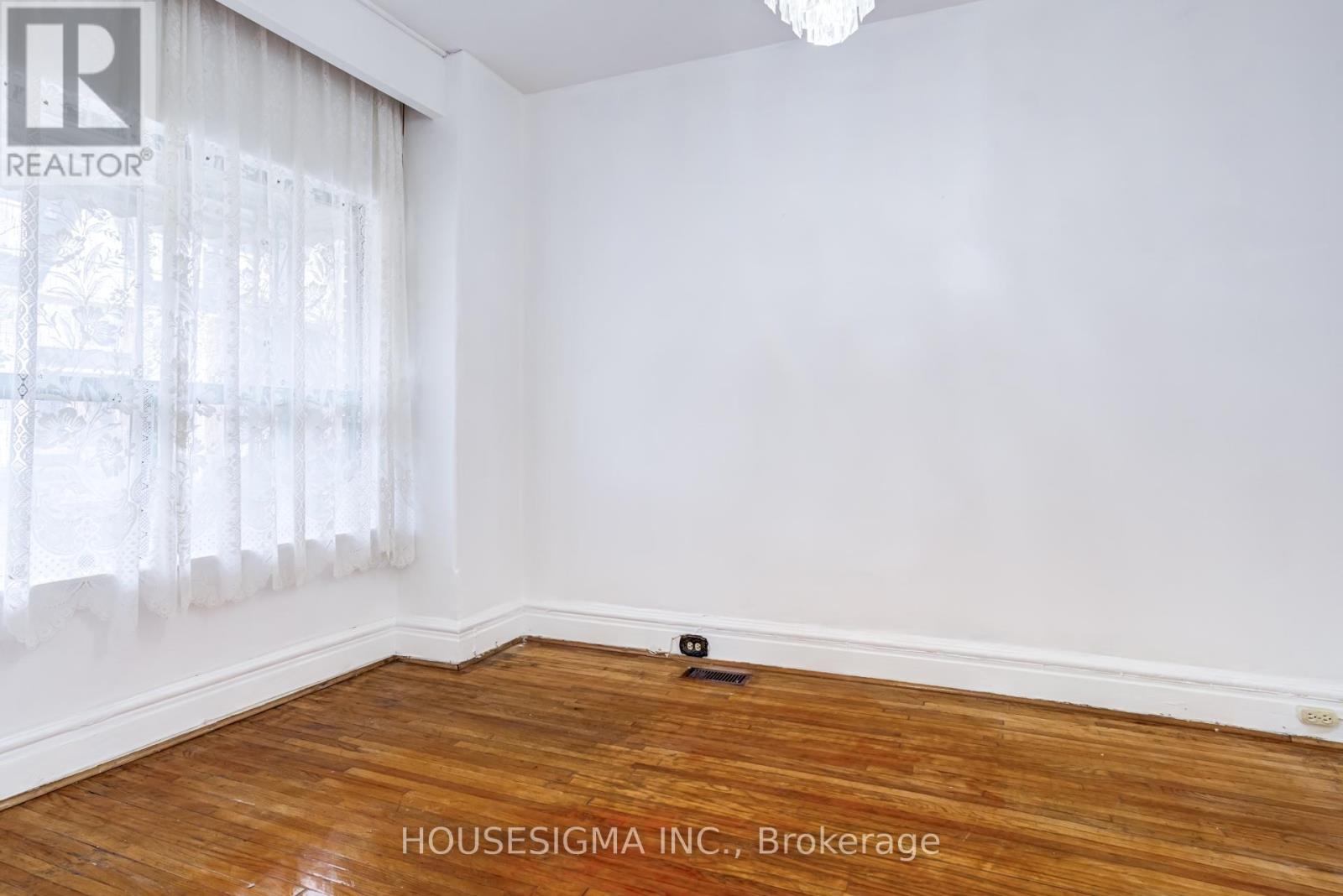 726 Adelaide Street W, Toronto, Ontario  M6J 1B1 - Photo 6 - C13001638