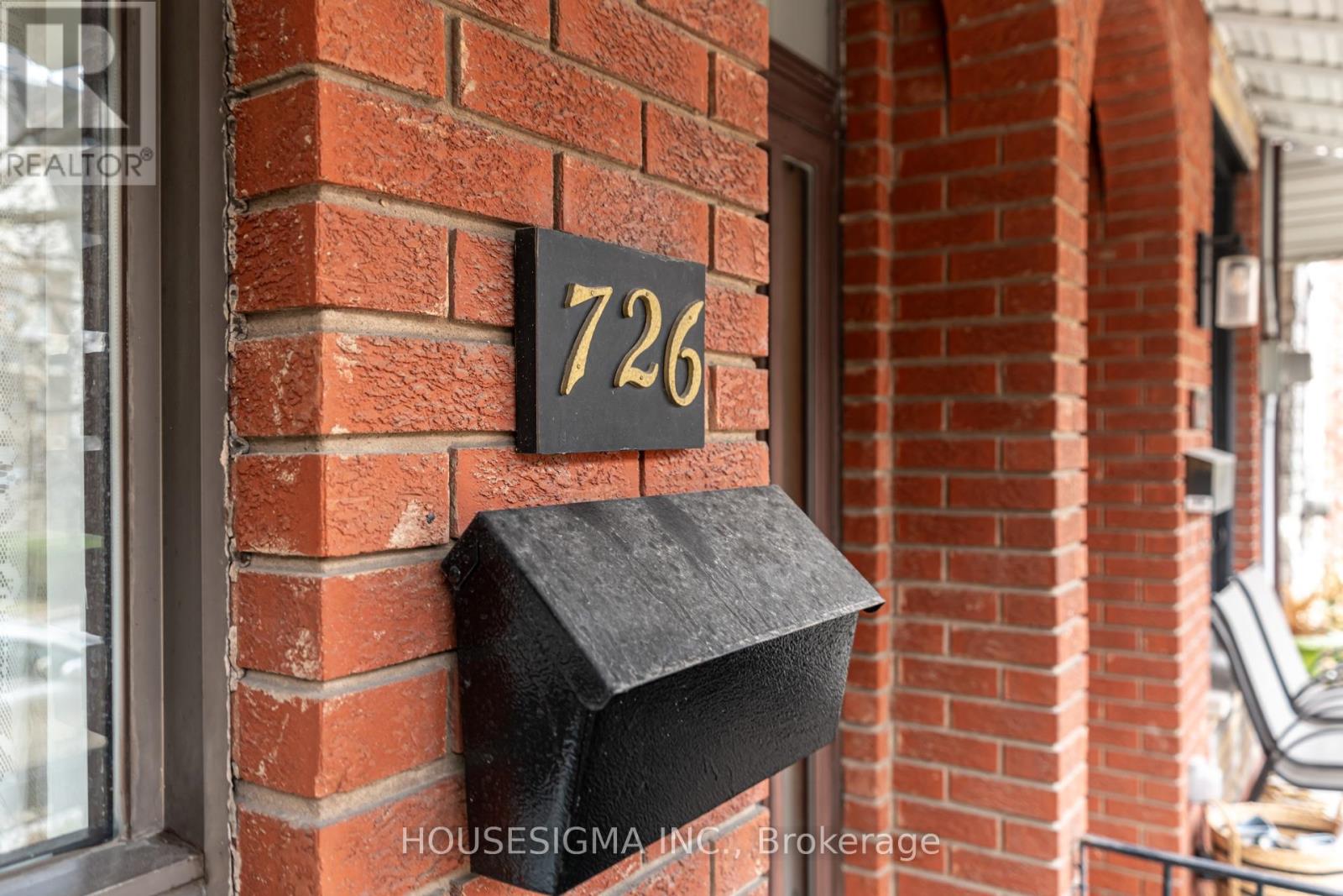 726 Adelaide Street W, Toronto, Ontario  M6J 1B1 - Photo 3 - C13001638