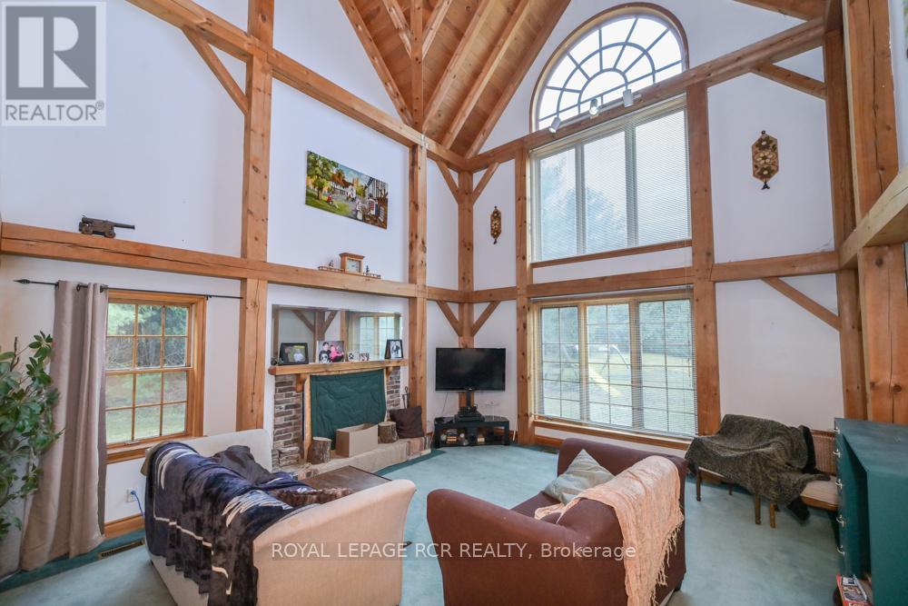 6 Margaret Avenue, Adjala-Tosorontio, Ontario  L0M 1J0 - Photo 4 - N12967756