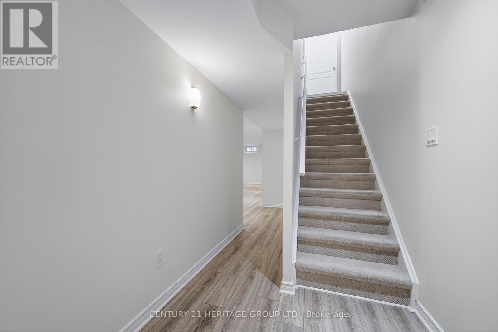 44 Acorn Lane, Bradford West Gwillimbury, Ontario  L3Z 0H6 - Photo 33 - N12975348