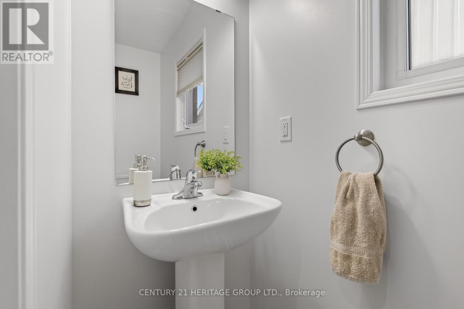 44 Acorn Lane, Bradford West Gwillimbury, Ontario  L3Z 0H6 - Photo 23 - N12975348