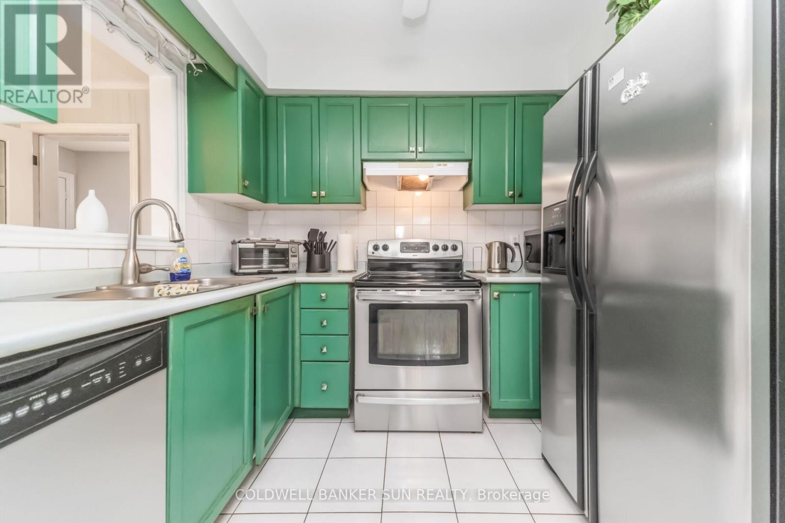 240 Pressed Brick Drive, Brampton, Ontario  L6V 4L3 - Photo 17 - W13000694