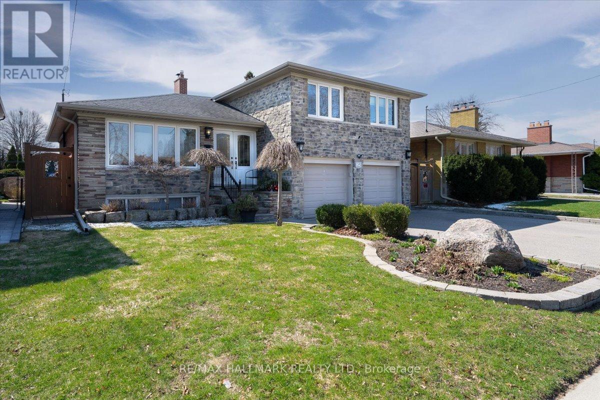 25 Fenley Drive, Toronto, Ontario  M9R 1M3 - Photo 2 - W13002628