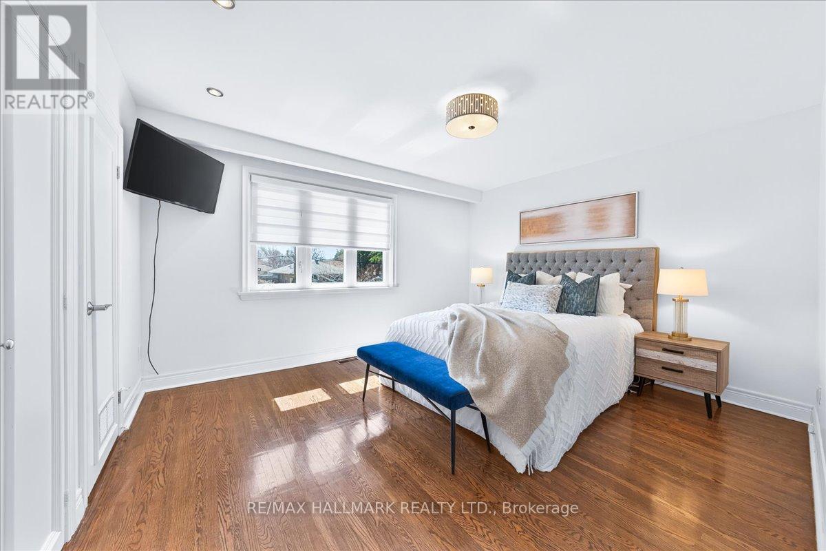 25 Fenley Drive, Toronto, Ontario  M9R 1M3 - Photo 9 - W13002628