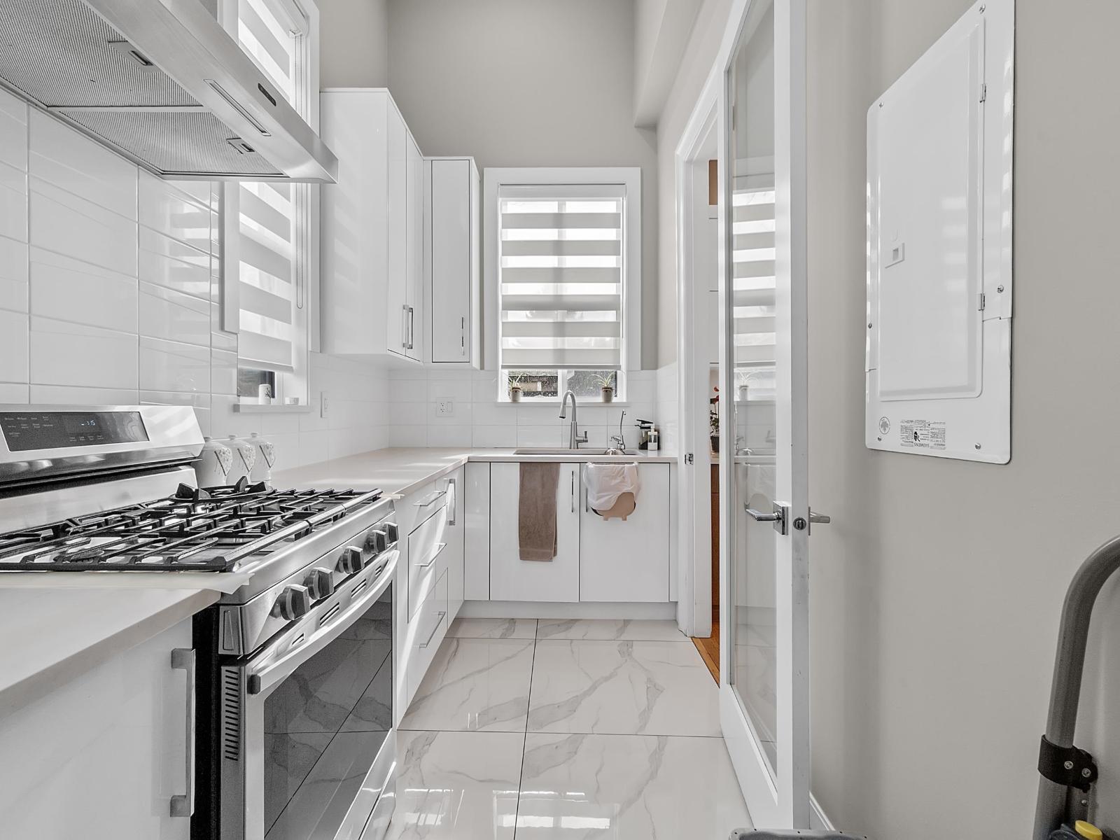 11586 84b Avenue, Delta, British Columbia  V4C 2T6 - Photo 12 - R3093205