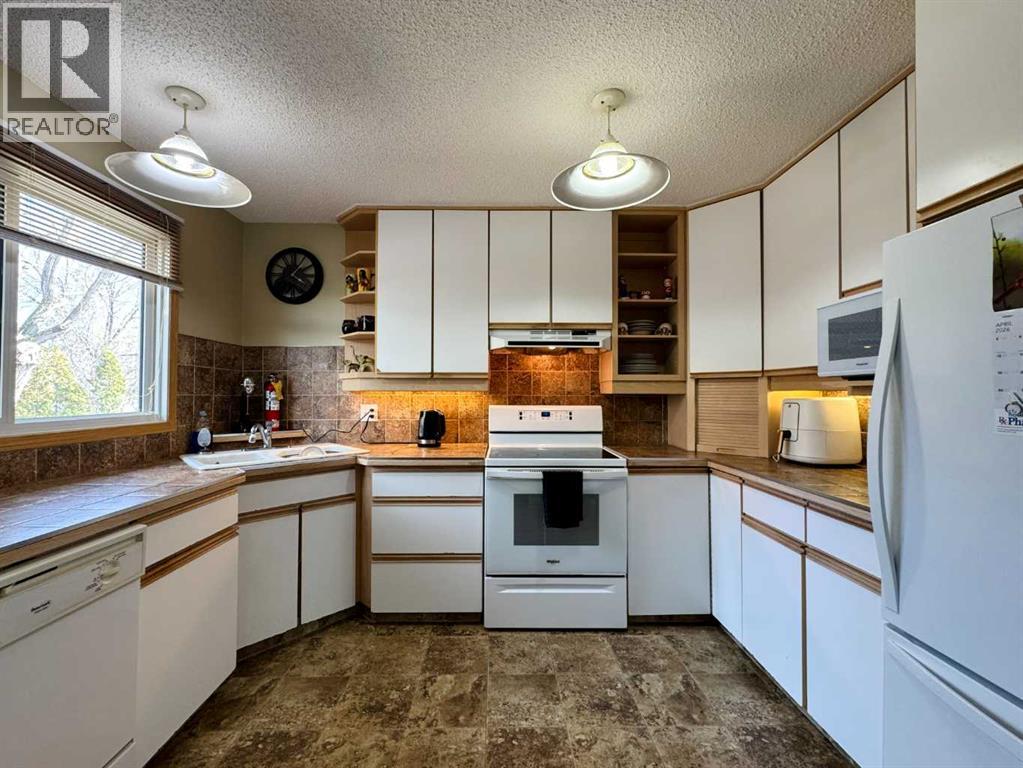 2409 20 Street N, Lethbridge, Alberta  T1H 4T9 - Photo 9 - A2298033