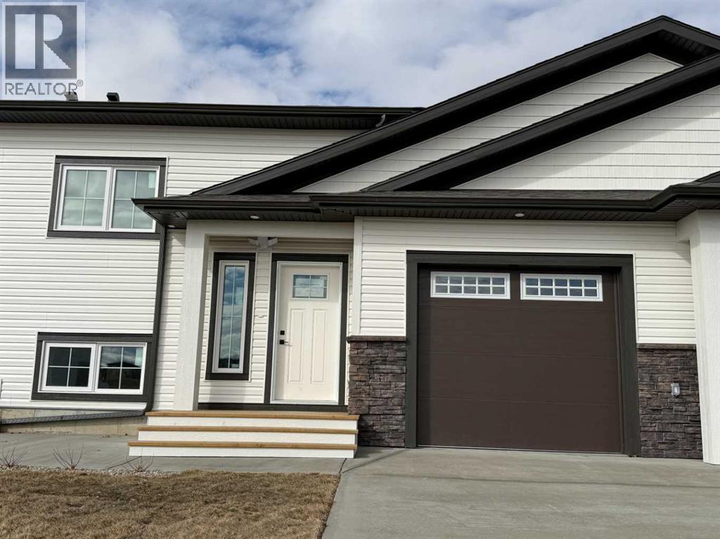 427 Meadowlark Way, Vulcan, Alberta