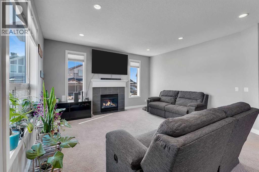 140 Rainbow Falls Heath, Chestermere, Alberta  T1X 0S7 - Photo 12 - A2299687