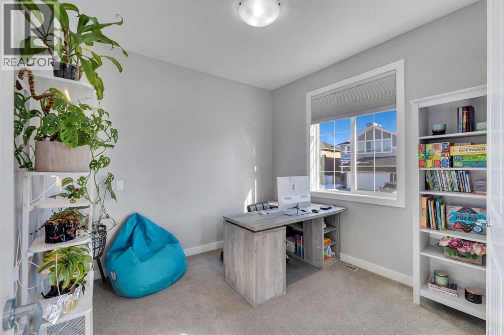 140 Rainbow Falls Heath, Chestermere, Alberta  T1X 0S7 - Photo 7 - A2299687