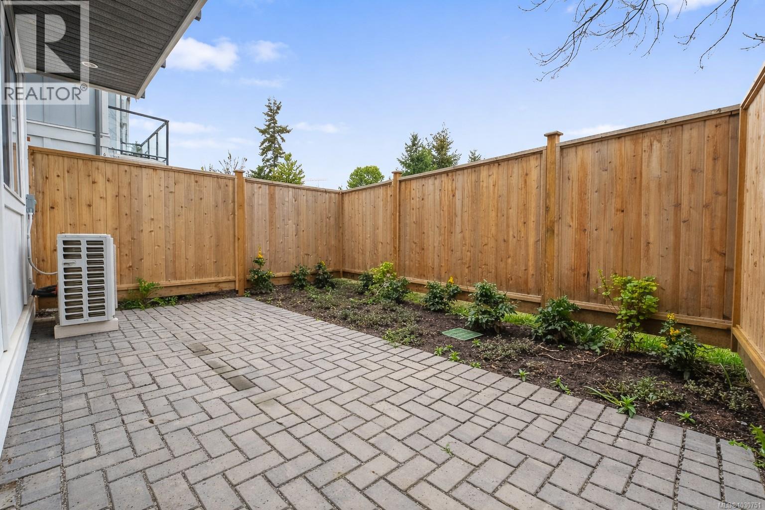 U10 3907 Cedar Hill Rd, Saanich, British Columbia  V8P 3Z8 - Photo 30 - 1030751