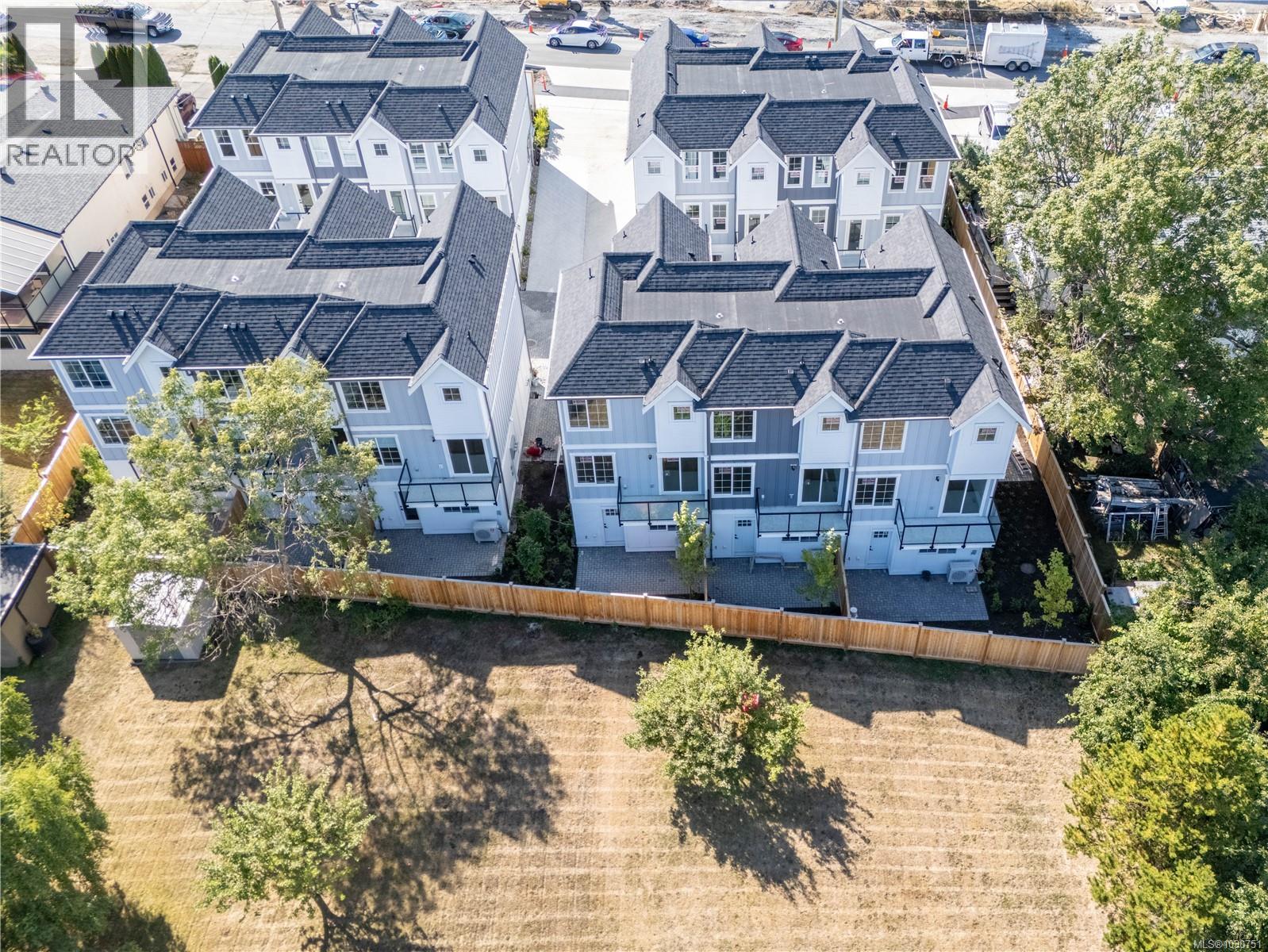 U10 3907 Cedar Hill Rd, Saanich, British Columbia  V8P 3Z8 - Photo 35 - 1030751