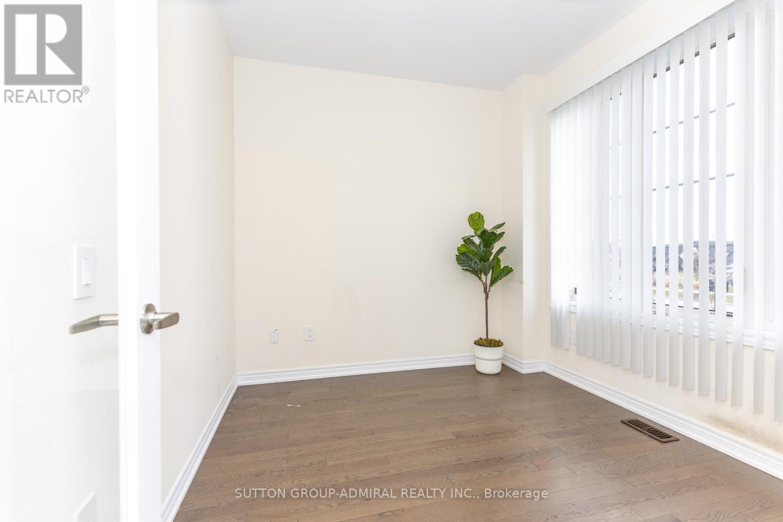 30 Albert Spencer Avenue, Caledon, Ontario  L7C 4G4 - Photo 3 - W13002860