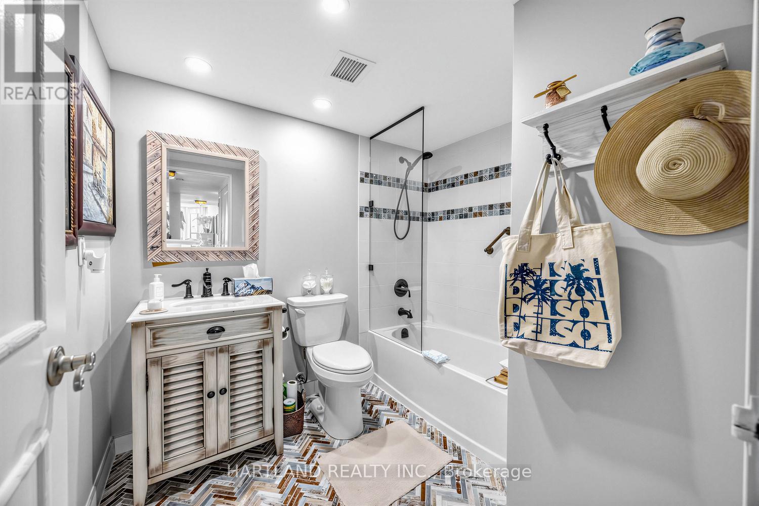 2409 - 1333 Bloor Street, Mississauga, Ontario  L4Y 3T6 - Photo 17 - W13002876