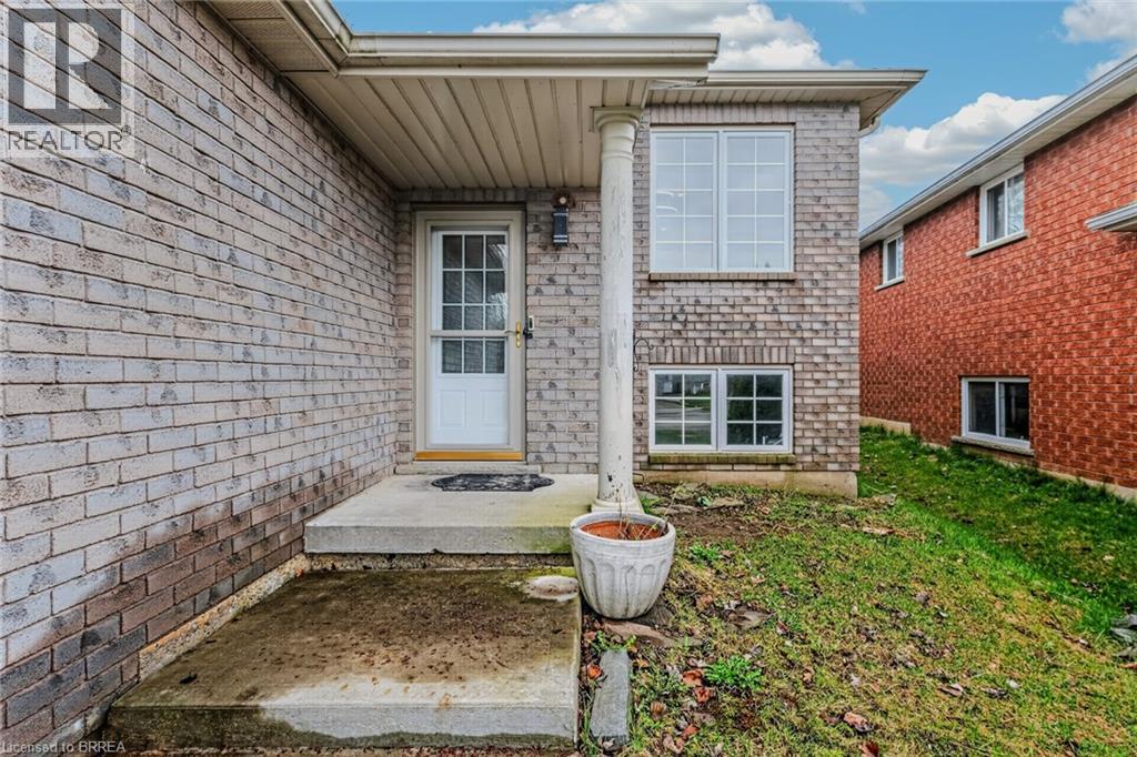 4 Dowden Avenue, Brantford, Ontario  N3T 6N5 - Photo 5 - 40821173