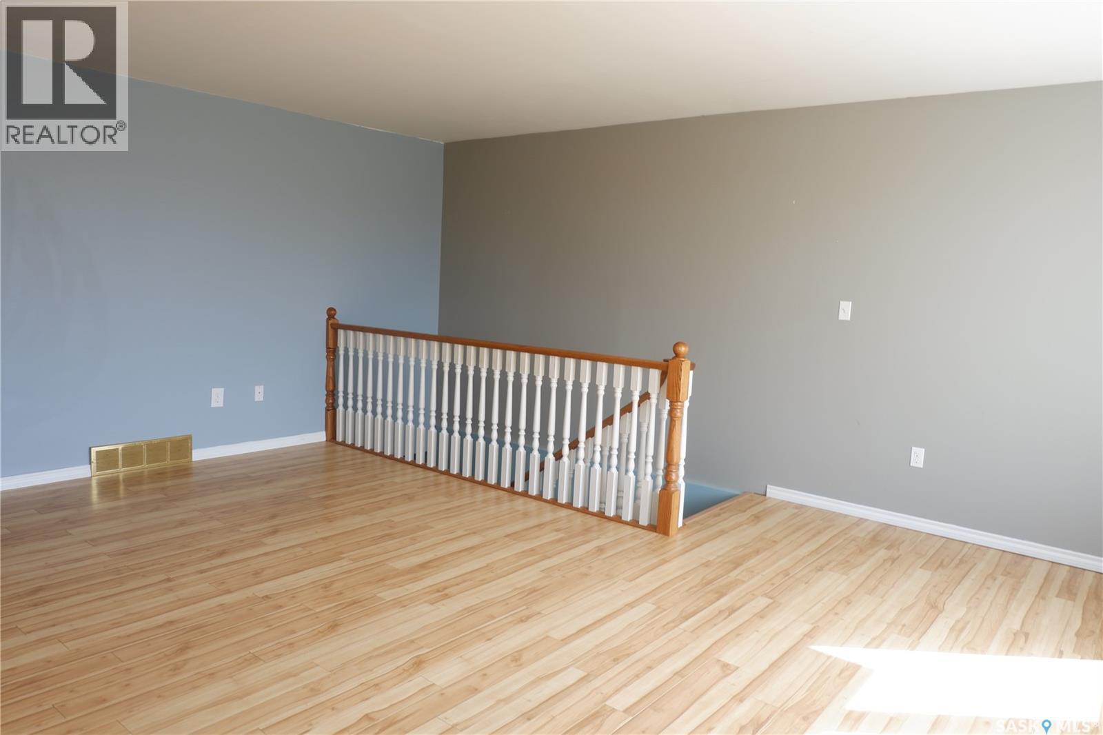 600 Railway Avenue E, Assiniboia, Saskatchewan  S0H 0B0 - Photo 10 - SK033012