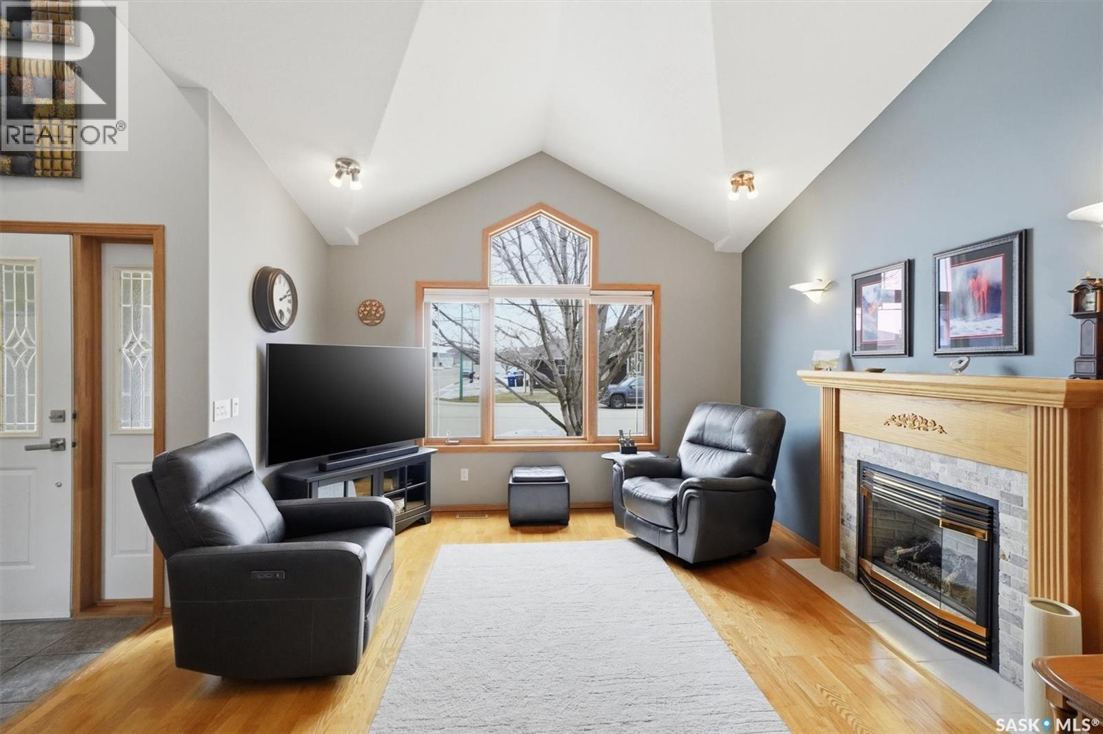 712 Slater Crescent, Martensville, Saskatchewan  S0K 2T0 - Photo 2 - SK033007