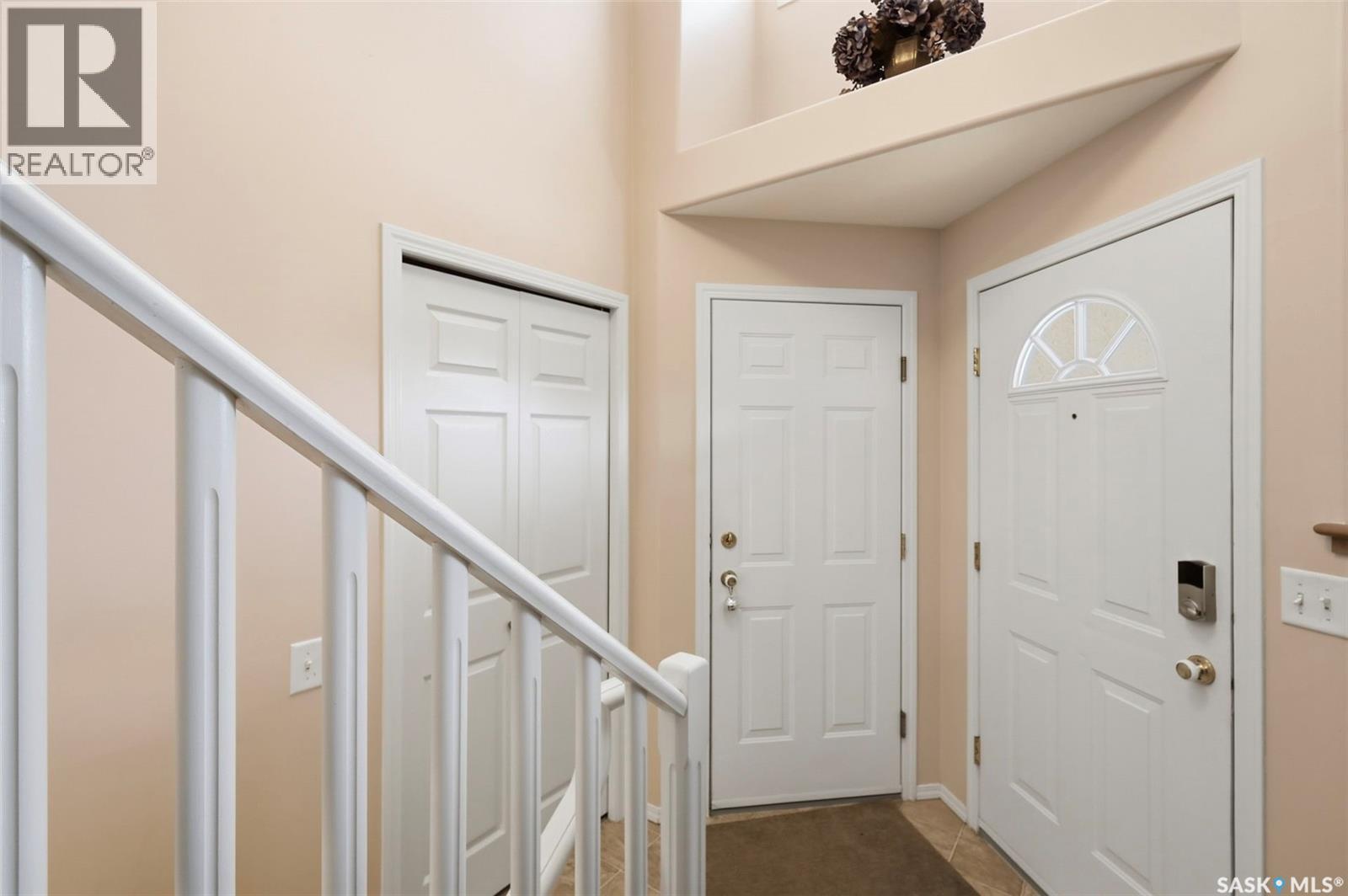 106 Lashyn Cove, Saskatoon, Saskatchewan  S7N 4S2 - Photo 6 - SK032695