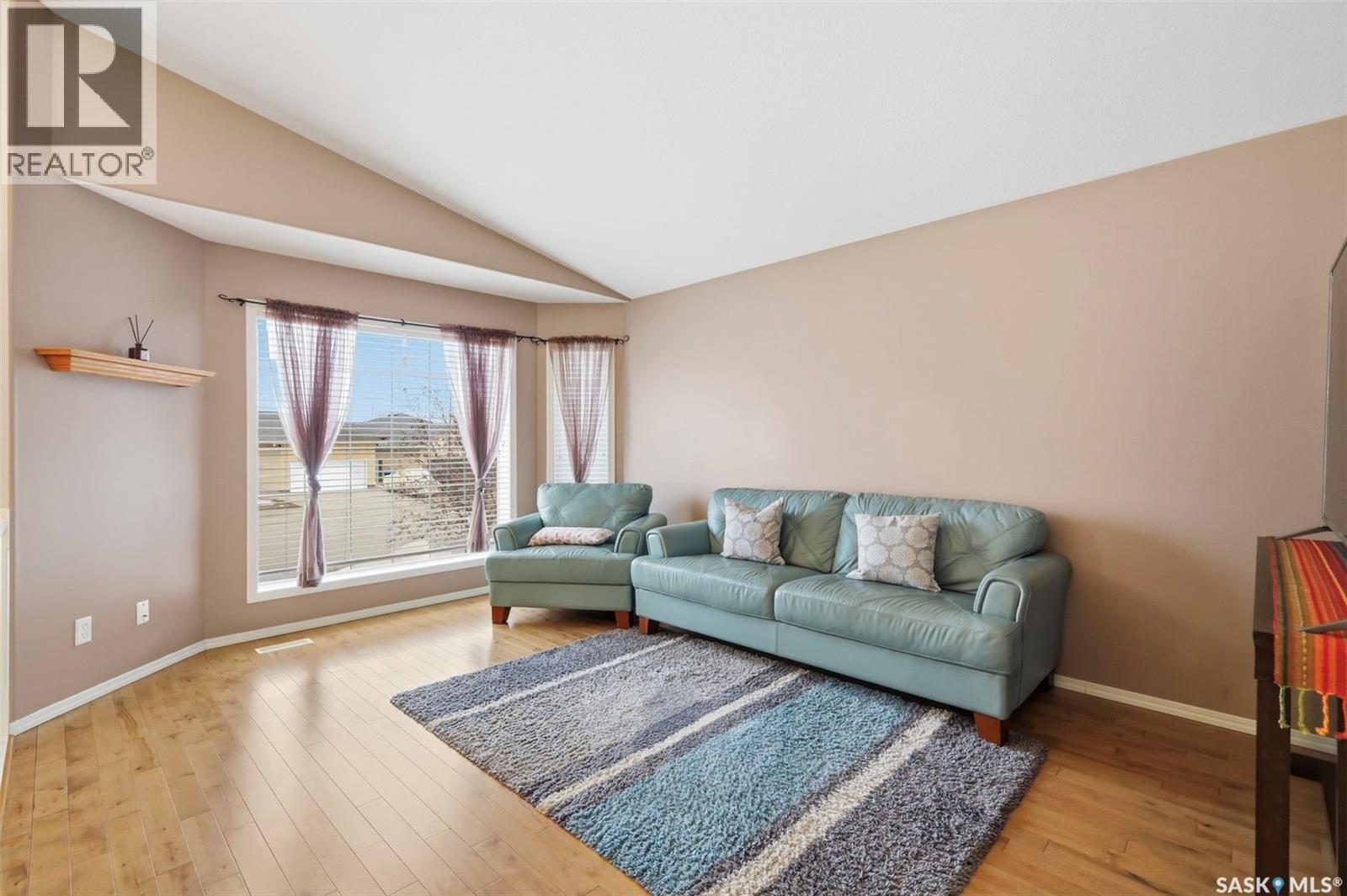 106 Lashyn Cove, Saskatoon, Saskatchewan  S7N 4S2 - Photo 8 - SK032695