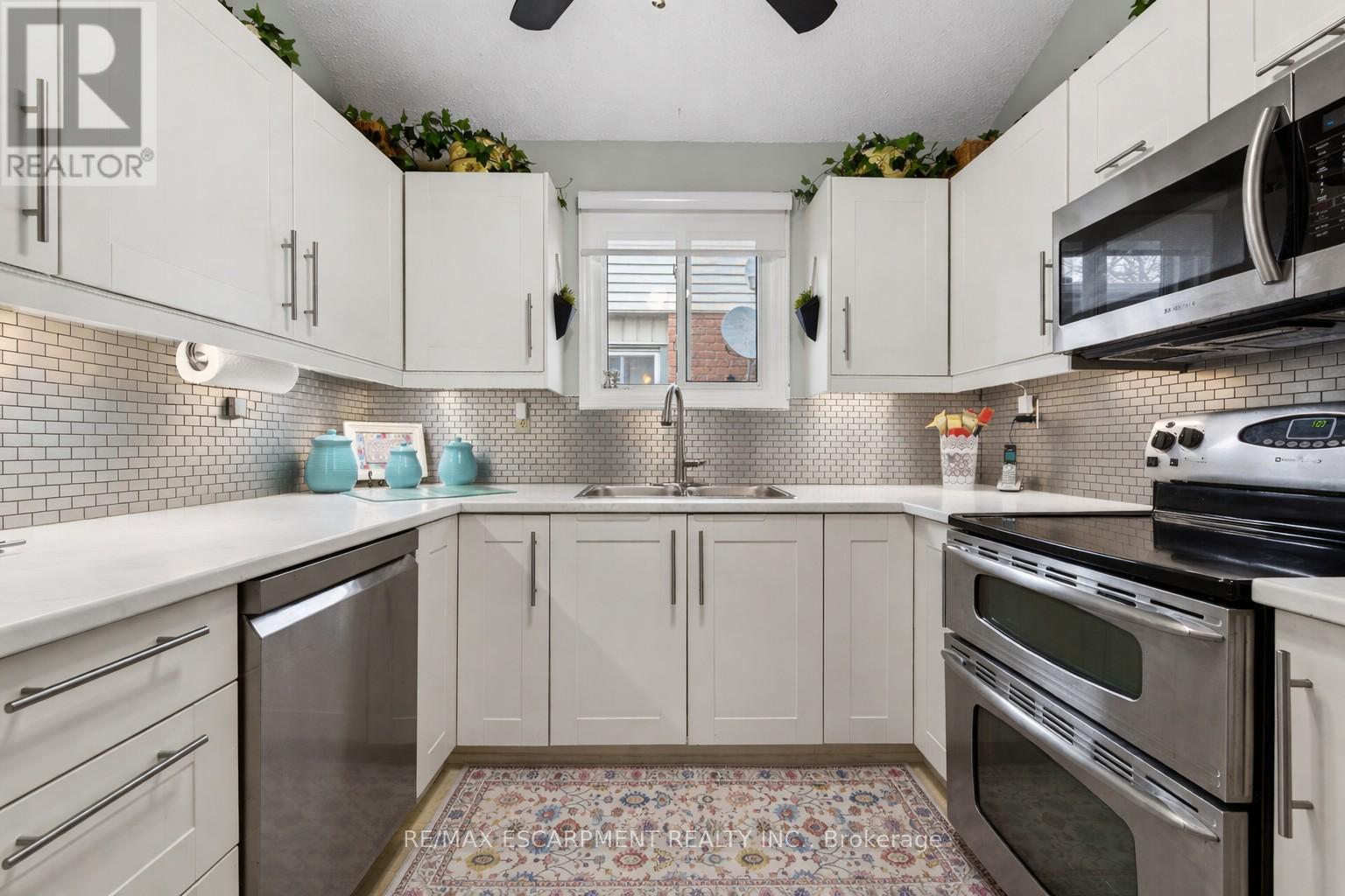 23 Juliebeth Drive, Hamilton, Ontario  L9B 2N6 - Photo 8 - X13002844