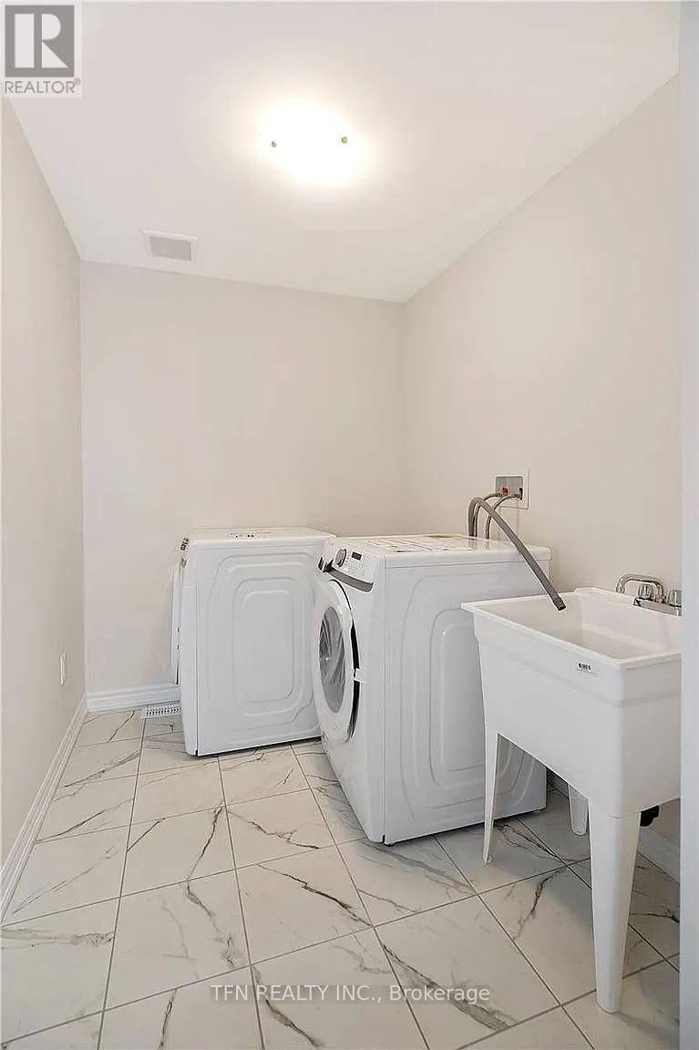 22 Charm Place N, Thorold, Ontario  L2V 0K2 - Photo 24 - X13002888