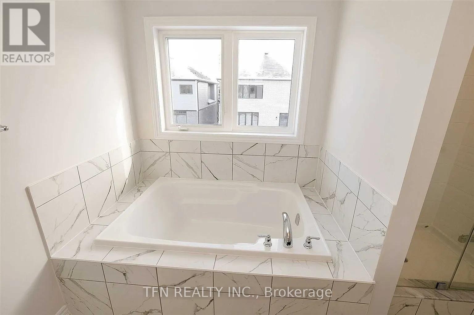 22 Charm Place N, Thorold, Ontario  L2V 0K2 - Photo 30 - X13002888