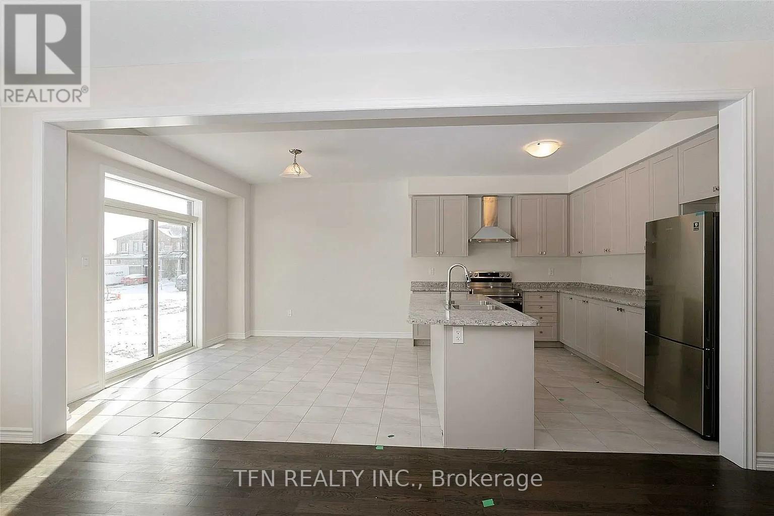 22 Charm Place N, Thorold, Ontario  L2V 0K2 - Photo 6 - X13002888