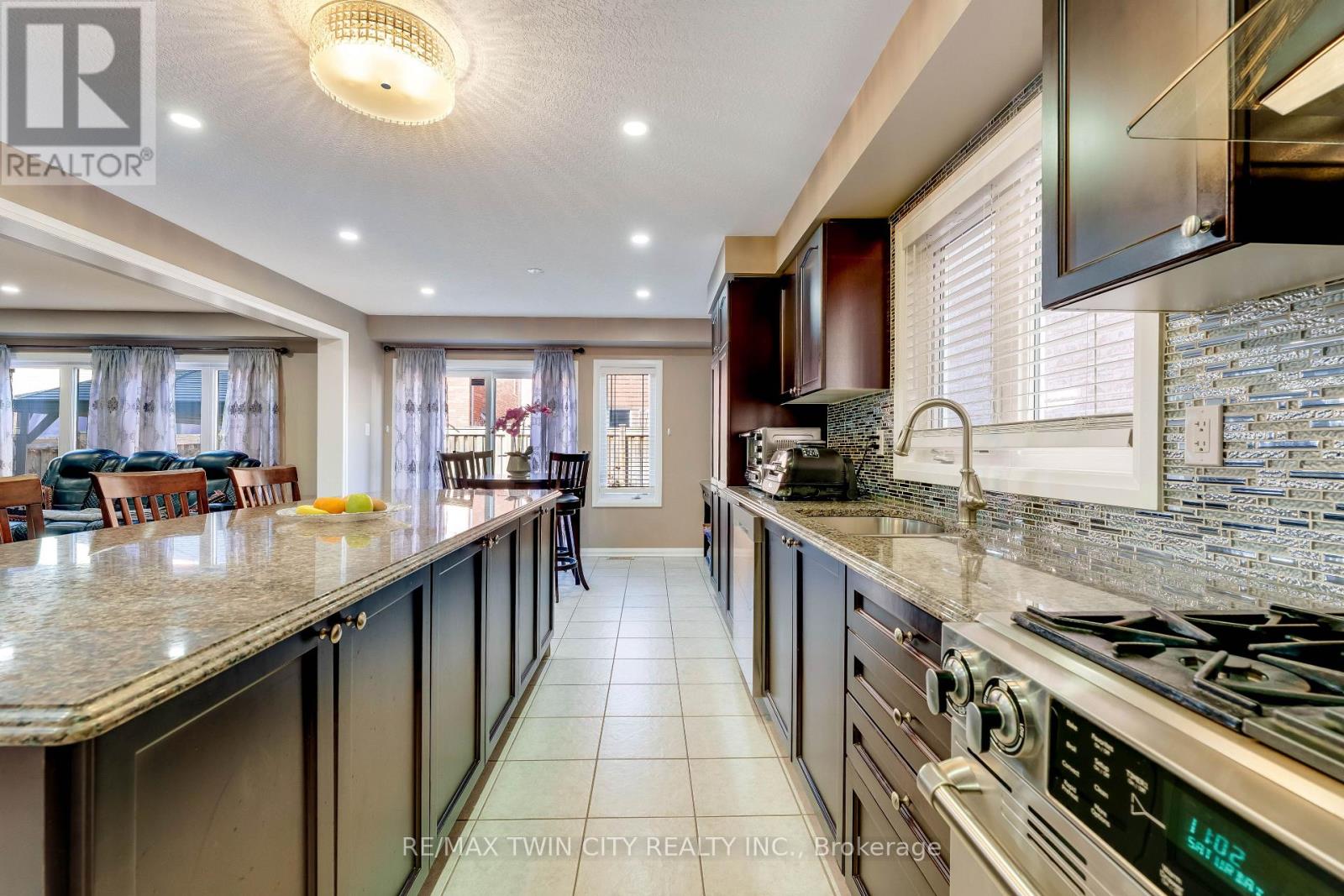 334 Apple Hill Crescent, Kitchener, Ontario  N2R 0E5 - Photo 9 - X13002942