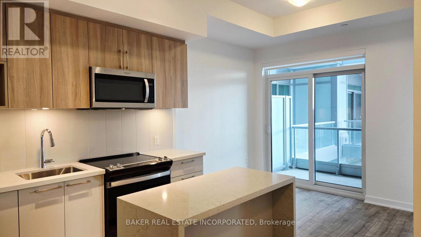 402 - 500 Plains Road E, Burlington, Ontario  L7T 0C8 - Photo 10 - W12998756