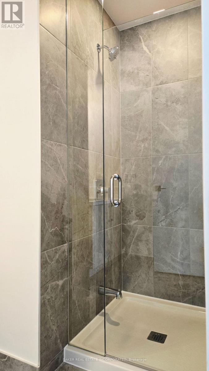 402 - 500 Plains Road E, Burlington, Ontario  L7T 0C8 - Photo 16 - W12998756