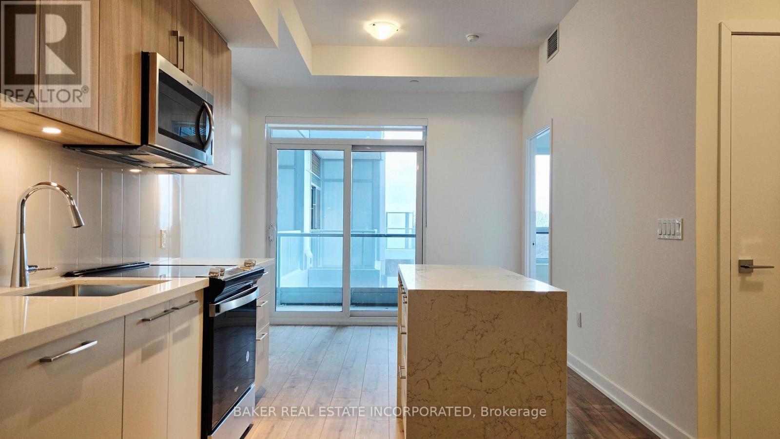 402 - 500 Plains Road E, Burlington, Ontario  L7T 0C8 - Photo 9 - W12998756