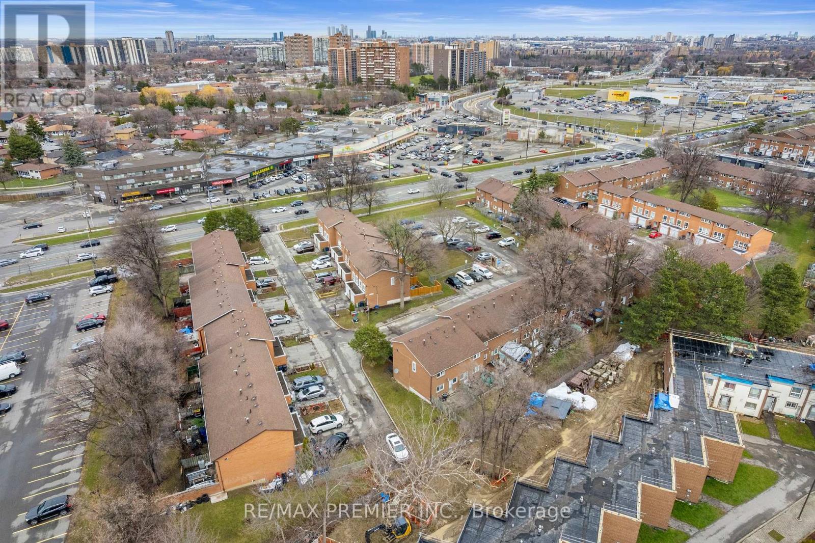 292 - 1605 Albion Road, Toronto, Ontario M9V 1B6 - Photo 3 - W12959366