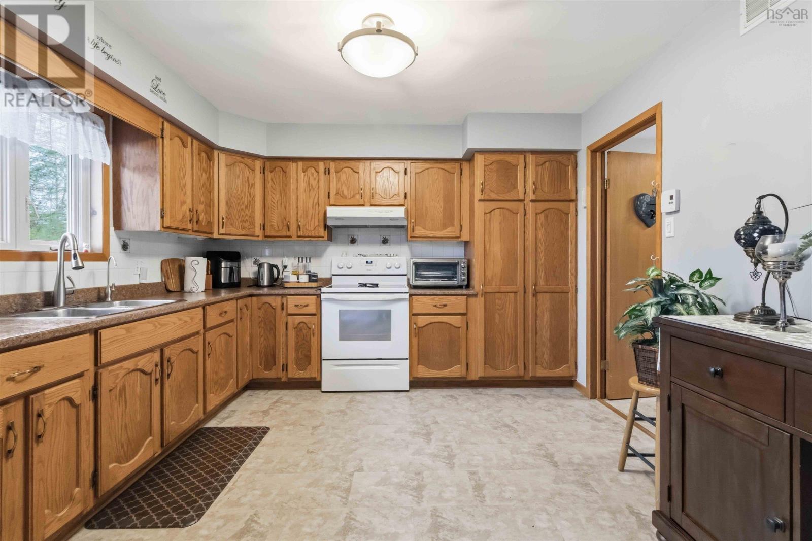 1850 Lawrencetown Road, Lawrencetown, Nova Scotia  B2Z 1C4 - Photo 10 - 202607506