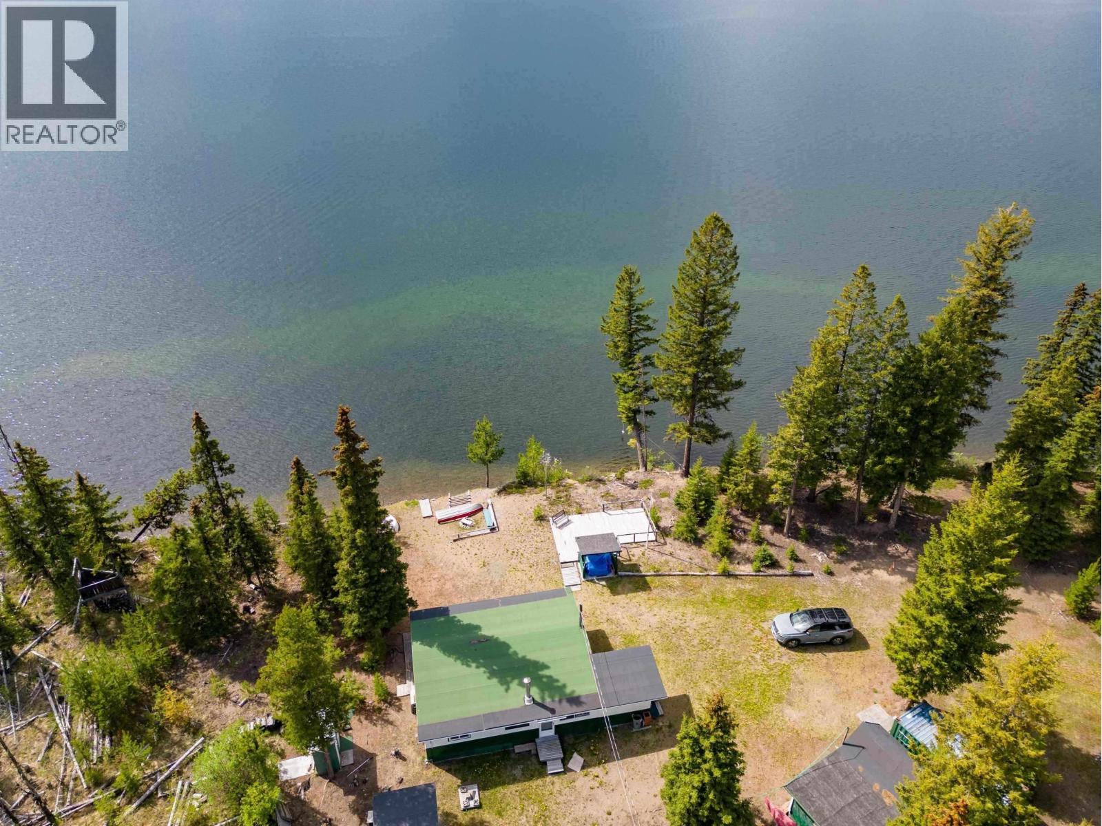 2522 SPOUT LAKE ROAD, Lac La Hache, British Columbia
