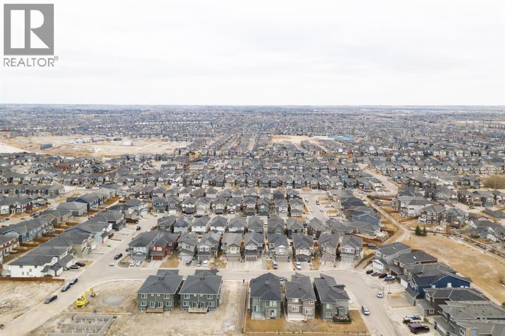 106 Baysprings Gardens SW, Airdrie, Alberta  T4B 5C6 - Photo 3 - A2286948